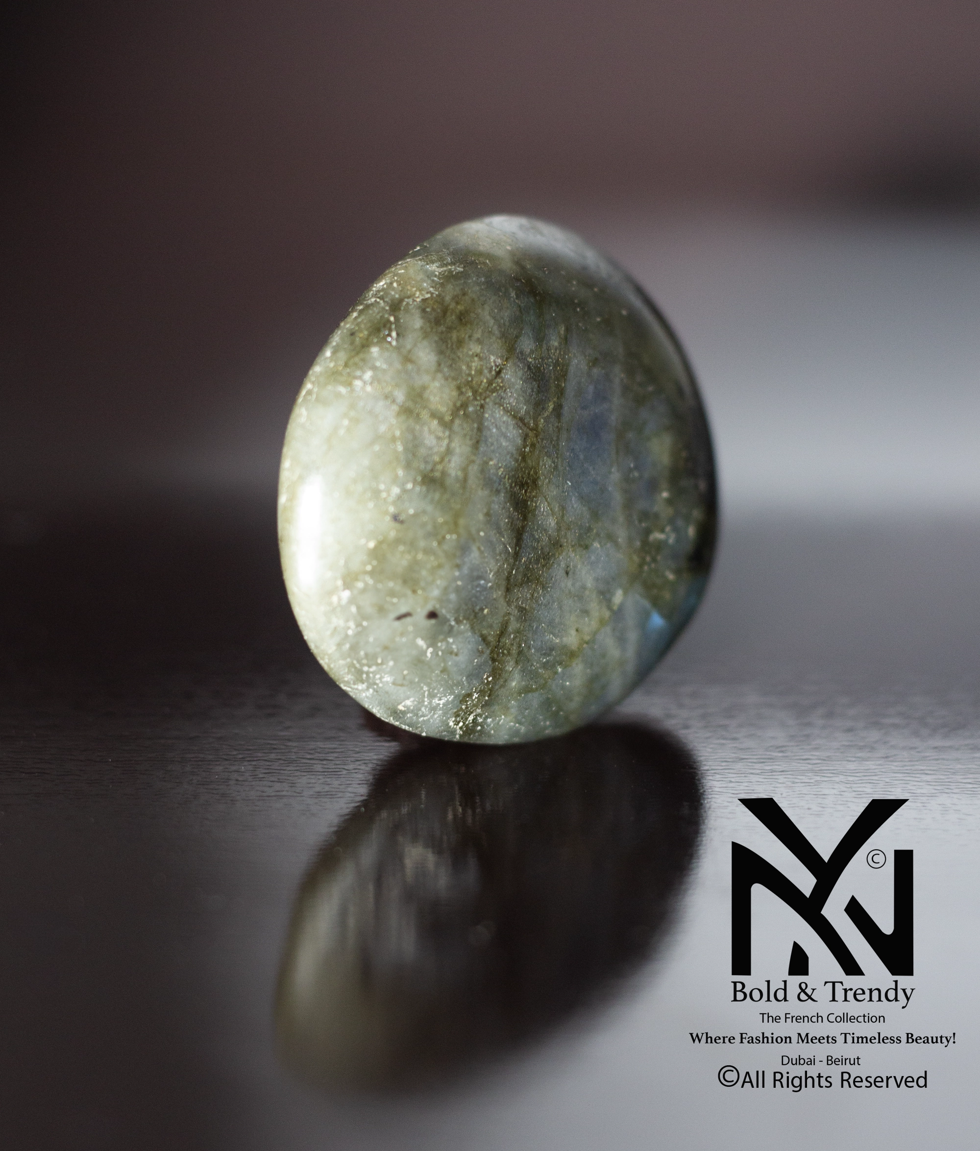 Labradorite stone 6
