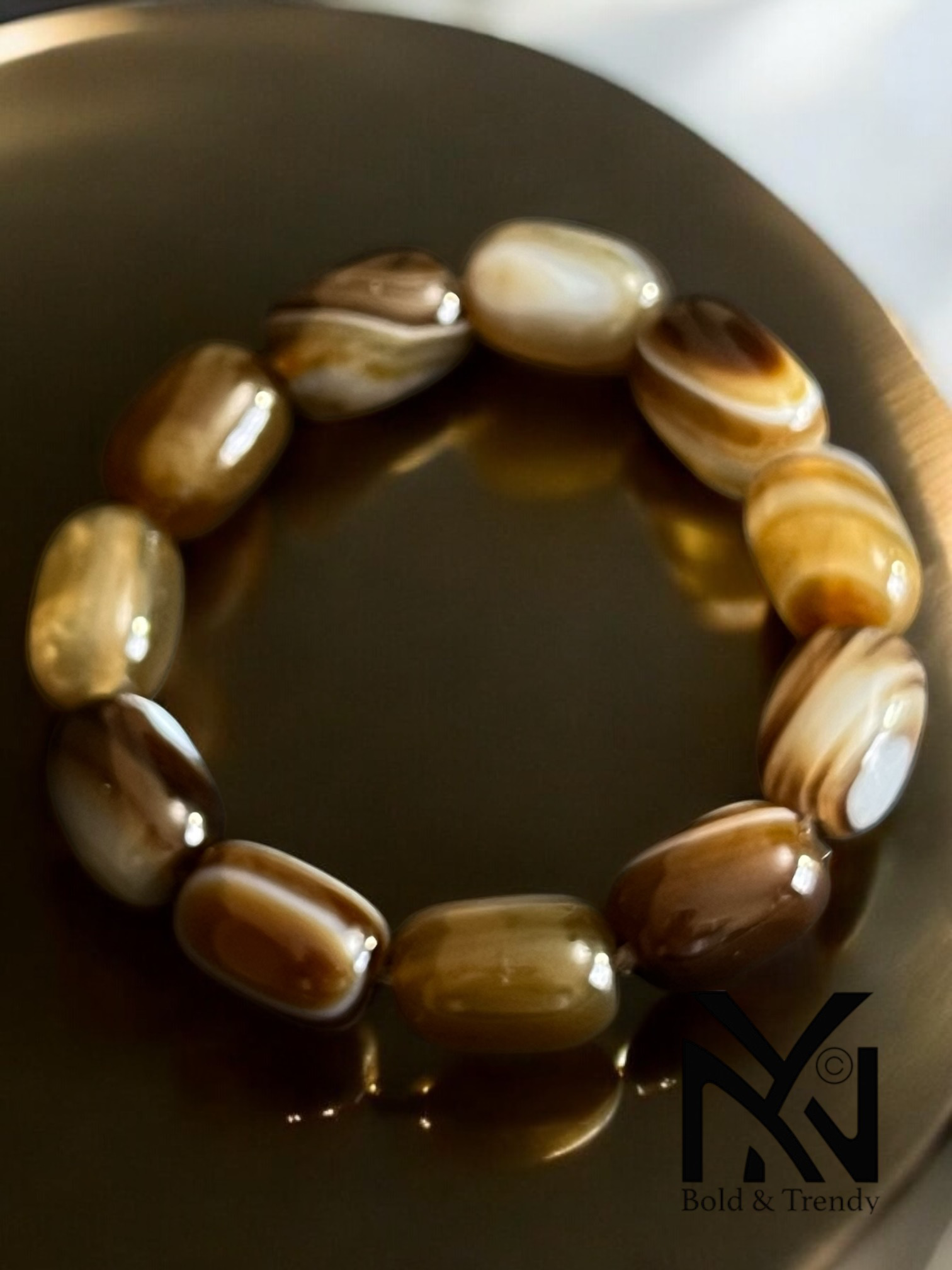 Luxe Brésilien bracelet featuring rich Brazilian agate stones
